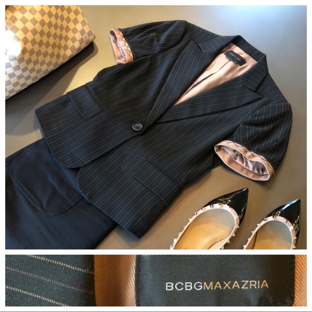 BCBG Pinstripe Short Sleeve Pinstripe Blazer, Med